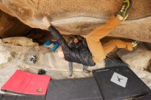 Bouldering in Hueco Tanks on 03/16/2019 with Blue Lizard Climbing and Yoga

Filename: SRM_20190316_1238590.jpg
Aperture: f/4.0
Shutter Speed: 1/250
Body: Canon EOS-1D Mark II
Lens: Canon EF 16-35mm f/2.8 L