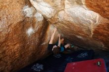 Bouldering in Hueco Tanks on 03/29/2019 with Blue Lizard Climbing and Yoga

Filename: SRM_20190329_1118160.jpg
Aperture: f/5.6
Shutter Speed: 1/200
Body: Canon EOS-1D Mark II
Lens: Canon EF 16-35mm f/2.8 L