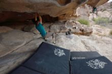 Bouldering in Hueco Tanks on 04/13/2019 with Blue Lizard Climbing and Yoga

Filename: SRM_20190413_1215280.jpg
Aperture: f/5.6
Shutter Speed: 1/160
Body: Canon EOS-1D Mark II
Lens: Canon EF 16-35mm f/2.8 L
