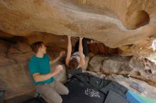 Bouldering in Hueco Tanks on 04/13/2019 with Blue Lizard Climbing and Yoga

Filename: SRM_20190413_1255090.jpg
Aperture: f/5.6
Shutter Speed: 1/320
Body: Canon EOS-1D Mark II
Lens: Canon EF 16-35mm f/2.8 L