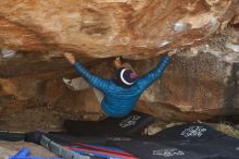 Bouldering in Hueco Tanks on 11/26/2019 with Blue Lizard Climbing and Yoga
Filename: SRM_20191126_1554270.jpg
Aperture: f/5.0
Shutter Speed: 1/250
Body: Canon EOS-1D Mark II
Lens: Canon EF 50mm f/1.8 II