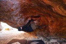 Bouldering in Hueco Tanks on 12/16/2019 with Blue Lizard Climbing and Yoga
Filename: SRM_20191216_1712150.jpg
Aperture: f/3.2
Shutter Speed: 1/250
Body: Canon EOS-1D Mark II
Lens: Canon EF 16-35mm f/2.8 L