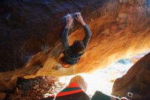 Bouldering in Hueco Tanks on 12/29/2019 with Blue Lizard Climbing and Yoga
Filename: SRM_20191229_1746560.jpg
Aperture: f/2.8
Shutter Speed: 1/125
Body: Canon EOS-1D Mark II
Lens: Canon EF 16-35mm f/2.8 L