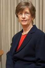 Portraits of UT Vice President of Employee and Campus Services Patricia L Clubb.
Filename: SRM_20070301_1404363.jpg
Aperture: f/4.5
Shutter Speed: 1/250
Body: Canon EOS 20D
Lens: Canon EF 50mm f/1.8 II