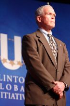 Former President Bill Clinton hands out commitment certificates to CGIU attendees for their exceptional pledges to the CGI cause during the opening plenary session of the CGIU meeting.  Day one of the 2nd Annual Clinton Global Initiative University (CGIU) meeting was held at The University of Texas at Austin, Friday, February 13, 2009.

Filename: SRM_20090213_16483454.jpg
Aperture: f/4.0
Shutter Speed: 1/80
Body: Canon EOS-1D Mark II
Lens: Canon EF 80-200mm f/2.8 L