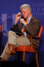 Former President Bill Clinton moderated the discussion between Natalie Portman, Mambidzeni Madzivire, BME graduate student at Mayo Graduate School, Blake Mycoskie, founder of TOMS shoes, and Paul Bell, president of Dell Global Public, during the first plenary session at the CGIU meeting. Day one of the 2nd Annual Clinton Global Initiative University (CGIU) meeting was held at The University of Texas at Austin, Friday, February 13, 2009.
Filename: SRM_20090213_17350907.jpg
Aperture: f/5.6
Shutter Speed: 1/250
Body: Canon EOS 20D
Lens: Canon EF 300mm f/2.8 L IS