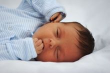 Baby Maddox Helbing, 3 weeks old, at Lake Oconee on Friday, November 27, 2009.
Filename: SRM_20091127_16241242.JPG
Aperture: f/2.8
Shutter Speed: 1/320
Body: Canon EOS 20D
Lens: Canon EF 80-200mm f/2.8 L