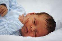 Baby Maddox Helbing, 3 weeks old, at Lake Oconee on Friday, November 27, 2009.
Filename: SRM_20091127_16241644.JPG
Aperture: f/2.8
Shutter Speed: 1/320
Body: Canon EOS 20D
Lens: Canon EF 80-200mm f/2.8 L