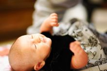 

Filename: SRM_20110108_22585658.JPG
Aperture: f/1.2
Shutter Speed: 1/80
Body: Canon EOS-1D Mark II
Lens: Canon EF 85mm f/1.2 L II