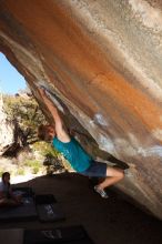 Bouldering in Hueco Tanks on 04/11/2016 with Blue Lizard Climbing and Yoga
Filename: SRM_20160411_1244180.jpg
Aperture: f/8.0
Shutter Speed: 1/250
Body: Canon EOS 20D
Lens: Canon EF 16-35mm f/2.8 L