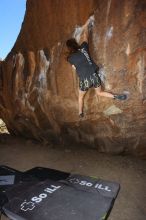 Bouldering in Hueco Tanks on 04/11/2016 with Blue Lizard Climbing and Yoga
Filename: SRM_20160411_1310020.jpg
Aperture: f/8.0
Shutter Speed: 1/250
Body: Canon EOS 20D
Lens: Canon EF 16-35mm f/2.8 L