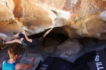Bouldering in Hueco Tanks on 04/11/2016 with Blue Lizard Climbing and Yoga
Filename: SRM_20160411_1354100.jpg
Aperture: f/5.6
Shutter Speed: 1/250
Body: Canon EOS 20D
Lens: Canon EF 16-35mm f/2.8 L