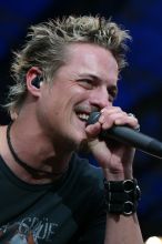 Fuel performs on the 99X stage on the third day of Music Midtown, 2004.
Filename: IMG_7158.jpg
Aperture: f/4.5
Shutter Speed: 1/320
Body: Canon EOS DIGITAL REBEL
Lens: Canon EF 80-200mm f/2.8 L