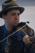 Filename: SRM_20060223_173426_8.jpg
Aperture: f/2.8
Shutter Speed: 1/200
Body: Canon EOS DIGITAL REBEL
Lens: Canon EF 80-200mm f/2.8 L