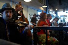 1020409145
Filename: SRM_20060223_172912_3.jpg
Aperture: f/3.5
Shutter Speed: 1/80
Body: Canon EOS 20D
Lens: Canon EF-S 18-55mm f/3.5-5.6