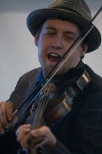 Filename: SRM_20060223_173422_7.jpg
Aperture: f/2.8
Shutter Speed: 1/200
Body: Canon EOS DIGITAL REBEL
Lens: Canon EF 80-200mm f/2.8 L