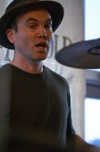 Filename: SRM_20060223_172938_2.jpg
Aperture: f/2.8
Shutter Speed: 1/200
Body: Canon EOS DIGITAL REBEL
Lens: Canon EF 80-200mm f/2.8 L