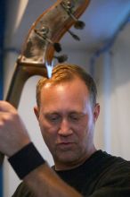 Filename: SRM_20060223_173530_4.jpg
Aperture: f/2.8
Shutter Speed: 1/200
Body: Canon EOS DIGITAL REBEL
Lens: Canon EF 80-200mm f/2.8 L