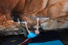 Bouldering in Hueco Tanks on 11/02/2018 with Blue Lizard Climbing and Yoga
Filename: SRM_20181102_1414340.jpg
Aperture: f/4.5
Shutter Speed: 1/250
Body: Canon EOS-1D Mark II
Lens: Canon EF 16-35mm f/2.8 L