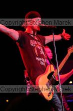 Fuel headlines at Sting Break 2004.
Filename: img_4796_std.jpg
Aperture: f/3.5
Shutter Speed: 1/200
Body: Canon EOS DIGITAL REBEL
Lens: Canon EF 80-200mm f/2.8 L