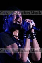 Fuel headlines at Sting Break 2004.
Filename: img_4794_std.jpg
Aperture: f/2.8
Shutter Speed: 1/200
Body: Canon EOS DIGITAL REBEL
Lens: Canon EF 80-200mm f/2.8 L