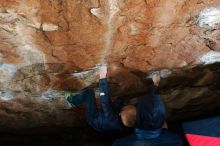 Bouldering in Hueco Tanks on 12/28/2018 with Blue Lizard Climbing and Yoga
Filename: SRM_20181228_1132540.jpg
Aperture: f/8.0
Shutter Speed: 1/250
Body: Canon EOS-1D Mark II
Lens: Canon EF 16-35mm f/2.8 L