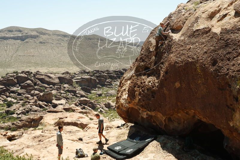 Bouldering in Hueco Tanks on 06/15/2019 with Blue Lizard Climbing and Yoga

Filename: SRM_20190615_1211010.jpg
Aperture: f/5.6
Shutter Speed: 1/400
Body: Canon EOS-1D Mark II
Lens: Canon EF 50mm f/1.8 II