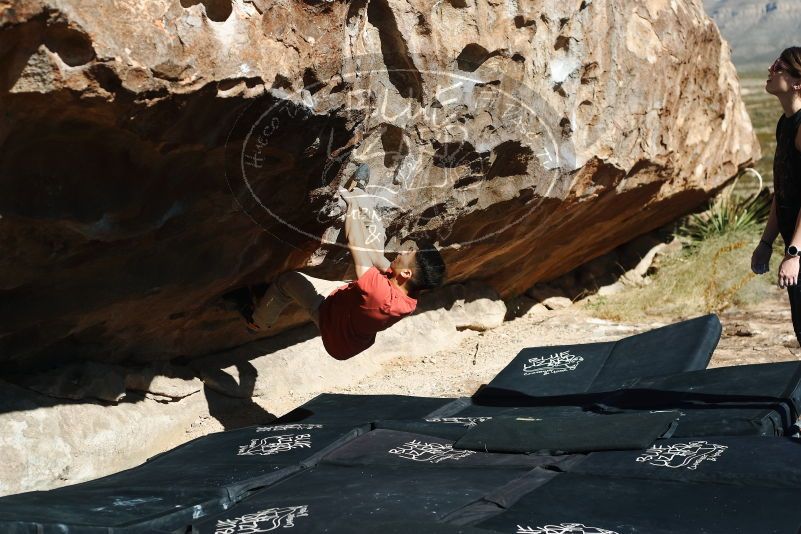 Bouldering in Hueco Tanks on 11/09/2019 with Blue Lizard Climbing and Yoga

Filename: SRM_20191109_1102550.jpg
Aperture: f/4.0
Shutter Speed: 1/1250
Body: Canon EOS-1D Mark II
Lens: Canon EF 50mm f/1.8 II