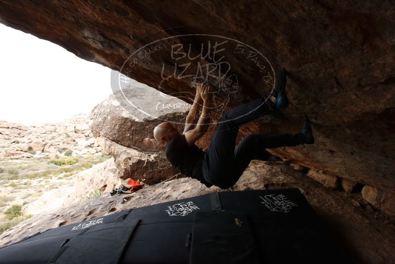 Bouldering in Hueco Tanks on 11/17/2019 with Blue Lizard Climbing and Yoga

Filename: SRM_20191117_1252220.jpg
Aperture: f/8.0
Shutter Speed: 1/250
Body: Canon EOS-1D Mark II
Lens: Canon EF 16-35mm f/2.8 L
