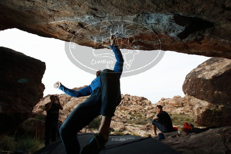 Bouldering in Hueco Tanks on 11/17/2019 with Blue Lizard Climbing and Yoga

Filename: SRM_20191117_1330050.jpg
Aperture: f/8.0
Shutter Speed: 1/250
Body: Canon EOS-1D Mark II
Lens: Canon EF 16-35mm f/2.8 L
