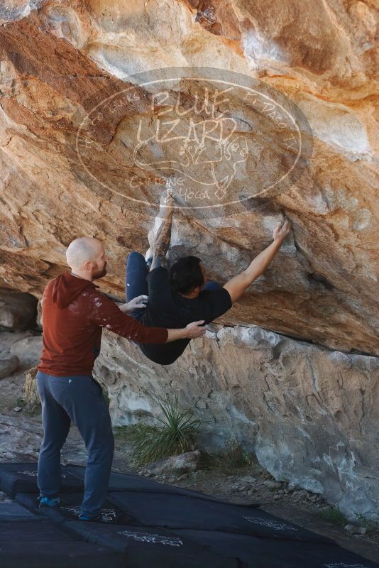 Bouldering in Hueco Tanks on 11/18/2019 with Blue Lizard Climbing and Yoga

Filename: SRM_20191118_1153490.jpg
Aperture: f/4.5
Shutter Speed: 1/250
Body: Canon EOS-1D Mark II
Lens: Canon EF 50mm f/1.8 II