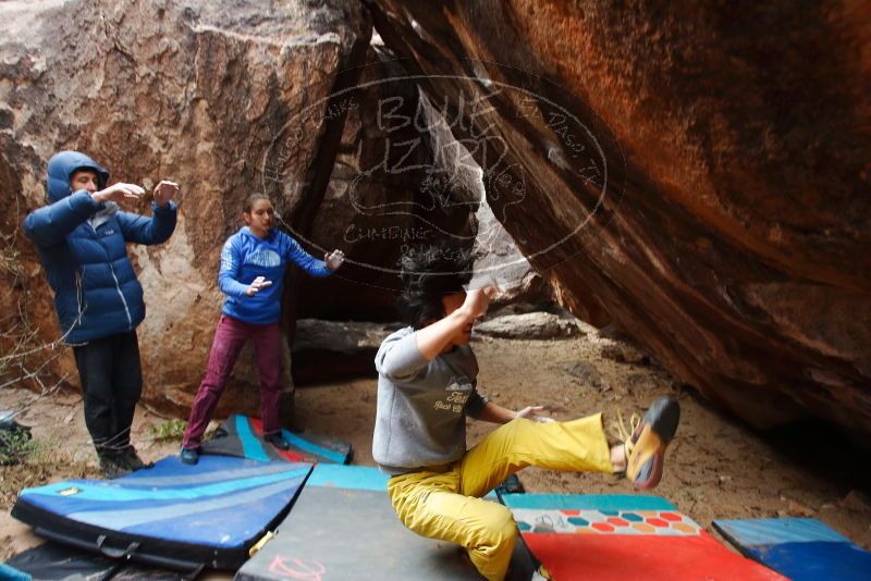 Bouldering in Hueco Tanks on 11/25/2019 with Blue Lizard Climbing and Yoga

Filename: SRM_20191125_1451331.jpg
Aperture: f/6.3
Shutter Speed: 1/250
Body: Canon EOS-1D Mark II
Lens: Canon EF 16-35mm f/2.8 L