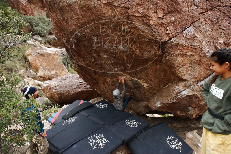 Bouldering in Hueco Tanks on 11/26/2019 with Blue Lizard Climbing and Yoga

Filename: SRM_20191126_1111290.jpg
Aperture: f/7.1
Shutter Speed: 1/250
Body: Canon EOS-1D Mark II
Lens: Canon EF 16-35mm f/2.8 L