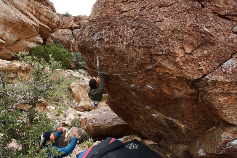 Bouldering in Hueco Tanks on 11/26/2019 with Blue Lizard Climbing and Yoga

Filename: SRM_20191126_1112440.jpg
Aperture: f/8.0
Shutter Speed: 1/250
Body: Canon EOS-1D Mark II
Lens: Canon EF 16-35mm f/2.8 L