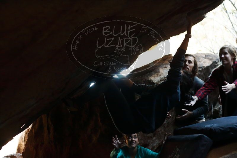 Bouldering in Hueco Tanks on 11/29/2019 with Blue Lizard Climbing and Yoga

Filename: SRM_20191129_1202100.jpg
Aperture: f/2.8
Shutter Speed: 1/250
Body: Canon EOS-1D Mark II
Lens: Canon EF 50mm f/1.8 II