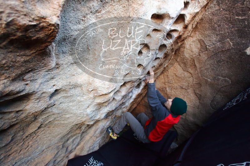 Bouldering in Hueco Tanks on 11/30/2019 with Blue Lizard Climbing and Yoga

Filename: SRM_20191130_1022550.jpg
Aperture: f/3.2
Shutter Speed: 1/250
Body: Canon EOS-1D Mark II
Lens: Canon EF 16-35mm f/2.8 L