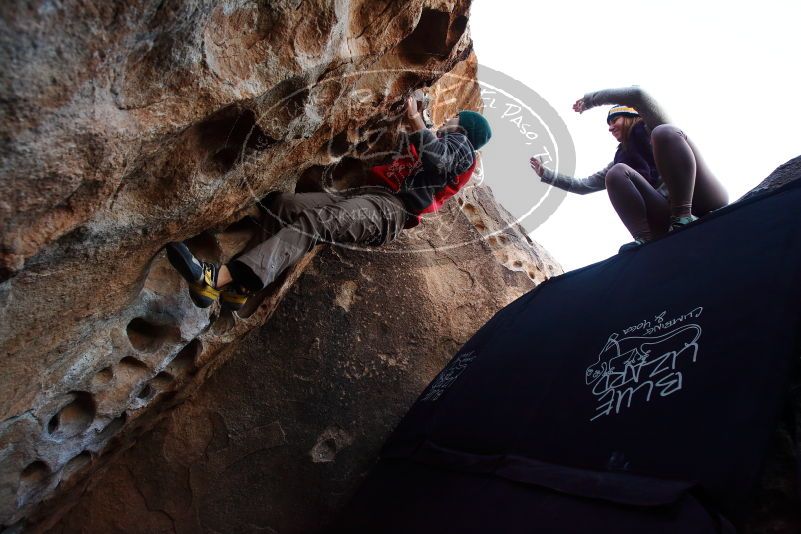 Bouldering in Hueco Tanks on 11/30/2019 with Blue Lizard Climbing and Yoga

Filename: SRM_20191130_1023260.jpg
Aperture: f/6.3
Shutter Speed: 1/250
Body: Canon EOS-1D Mark II
Lens: Canon EF 16-35mm f/2.8 L