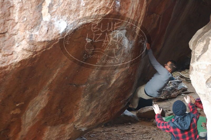Bouldering in Hueco Tanks on 11/30/2019 with Blue Lizard Climbing and Yoga

Filename: SRM_20191130_1100410.jpg
Aperture: f/3.5
Shutter Speed: 1/250
Body: Canon EOS-1D Mark II
Lens: Canon EF 50mm f/1.8 II