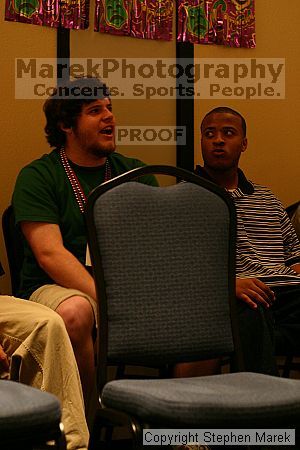 

Filename: img_3944_std.jpg
Aperture: f/2.8
Shutter Speed: 1/30
Body: Canon EOS DIGITAL REBEL
Lens: Canon EF 50mm f/1.8 II