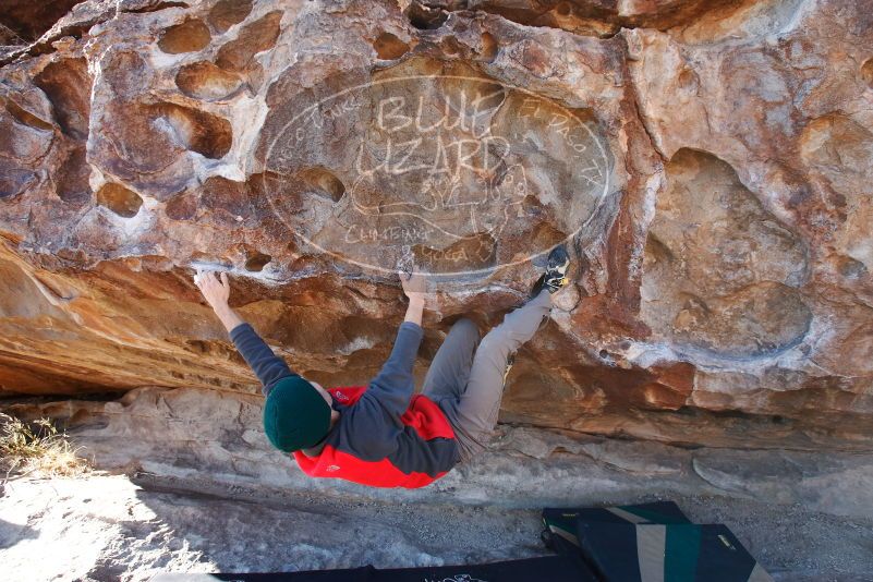 Bouldering in Hueco Tanks on 11/30/2019 with Blue Lizard Climbing and Yoga

Filename: SRM_20191130_1549220.jpg
Aperture: f/5.0
Shutter Speed: 1/250
Body: Canon EOS-1D Mark II
Lens: Canon EF 16-35mm f/2.8 L