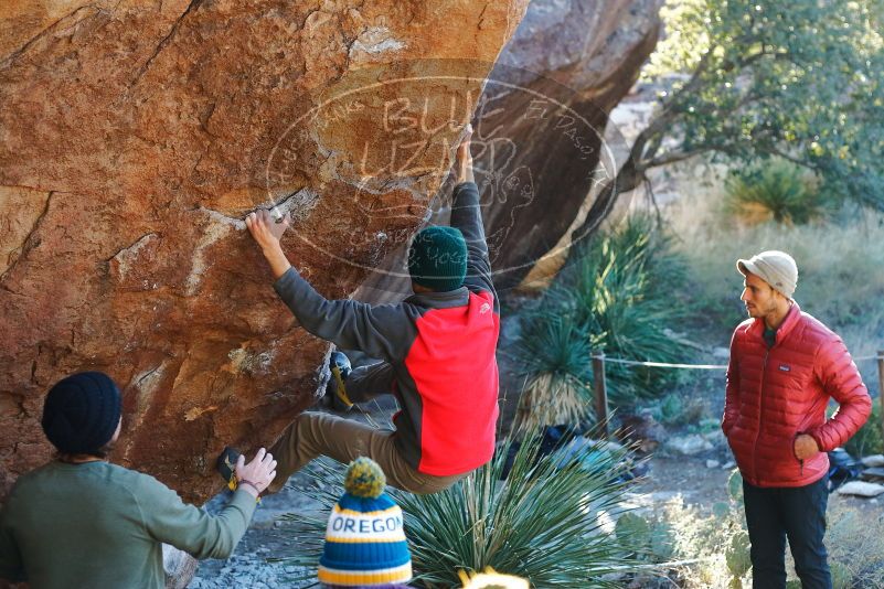 Bouldering in Hueco Tanks on 11/30/2019 with Blue Lizard Climbing and Yoga

Filename: SRM_20191130_1651360.jpg
Aperture: f/3.5
Shutter Speed: 1/250
Body: Canon EOS-1D Mark II
Lens: Canon EF 50mm f/1.8 II