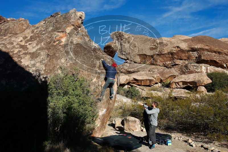 Bouldering in Hueco Tanks on 12/06/2019 with Blue Lizard Climbing and Yoga
Filename: SRM_20191206_1004150.jpg
Aperture: f/5.6
Shutter Speed: 1/640
Body: Canon EOS-1D Mark II
Lens: Canon EF 16-35mm f/2.8 L