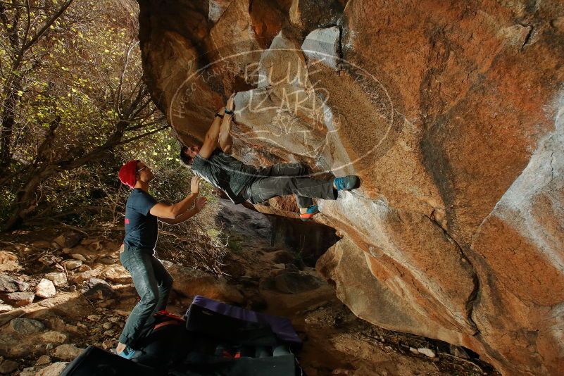 Bouldering in Hueco Tanks on 12/06/2019 with Blue Lizard Climbing and Yoga
Filename: SRM_20191206_1337110.jpg
Aperture: f/7.1
Shutter Speed: 1/250
Body: Canon EOS-1D Mark II
Lens: Canon EF 16-35mm f/2.8 L