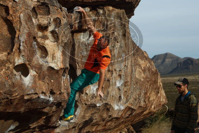 Bouldering in Hueco Tanks on 12/11/2019 with Blue Lizard Climbing and Yoga

Filename: SRM_20191211_0959170.jpg
Aperture: f/5.0
Shutter Speed: 1/400
Body: Canon EOS-1D Mark II
Lens: Canon EF 50mm f/1.8 II