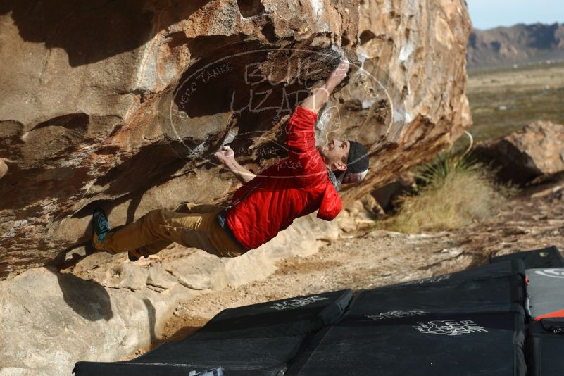 Bouldering in Hueco Tanks on 12/11/2019 with Blue Lizard Climbing and Yoga

Filename: SRM_20191211_1007360.jpg
Aperture: f/4.0
Shutter Speed: 1/400
Body: Canon EOS-1D Mark II
Lens: Canon EF 50mm f/1.8 II