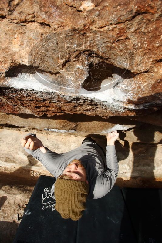 Bouldering in Hueco Tanks on 12/11/2019 with Blue Lizard Climbing and Yoga

Filename: SRM_20191211_1016170.jpg
Aperture: f/8.0
Shutter Speed: 1/400
Body: Canon EOS-1D Mark II
Lens: Canon EF 16-35mm f/2.8 L