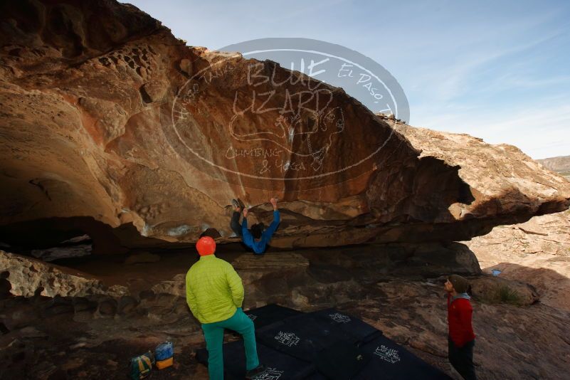 Bouldering in Hueco Tanks on 12/11/2019 with Blue Lizard Climbing and Yoga

Filename: SRM_20191211_1440100.jpg
Aperture: f/5.6
Shutter Speed: 1/200
Body: Canon EOS-1D Mark II
Lens: Canon EF 16-35mm f/2.8 L