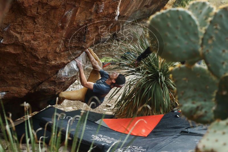 Bouldering in Hueco Tanks on 12/11/2019 with Blue Lizard Climbing and Yoga

Filename: SRM_20191211_1623460.jpg
Aperture: f/4.5
Shutter Speed: 1/250
Body: Canon EOS-1D Mark II
Lens: Canon EF 50mm f/1.8 II