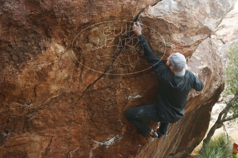Bouldering in Hueco Tanks on 12/11/2019 with Blue Lizard Climbing and Yoga

Filename: SRM_20191211_1629170.jpg
Aperture: f/4.5
Shutter Speed: 1/250
Body: Canon EOS-1D Mark II
Lens: Canon EF 50mm f/1.8 II