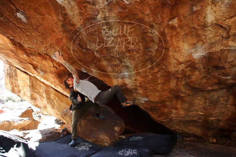 Bouldering in Hueco Tanks on 12/13/2019 with Blue Lizard Climbing and Yoga

Filename: SRM_20191213_1340480.jpg
Aperture: f/4.0
Shutter Speed: 1/250
Body: Canon EOS-1D Mark II
Lens: Canon EF 16-35mm f/2.8 L